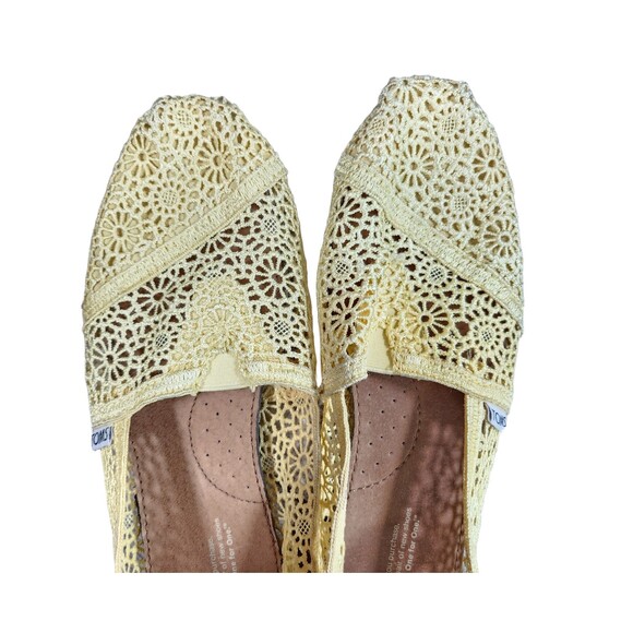 Toms Women's Yellow Natural Moroccan Slip on Crochet Alpargata Flat Size 6 - Picture 2 of 4
